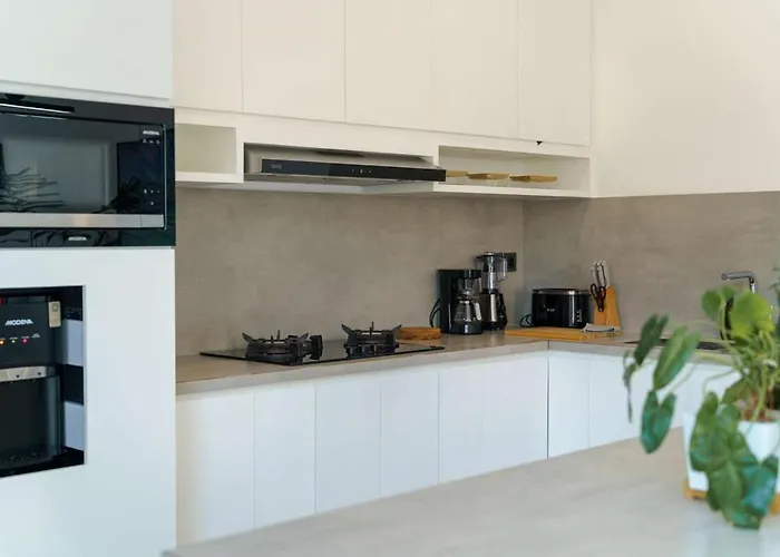 ヴィラ Yuka V1 Modern Tropical 2br With Pool In スミニャック