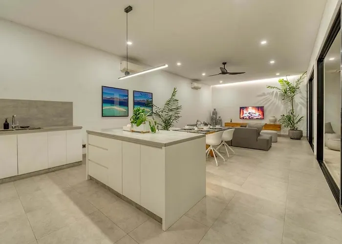 Yuka V1 Modern Tropical 2br With Pool In ヴィラ