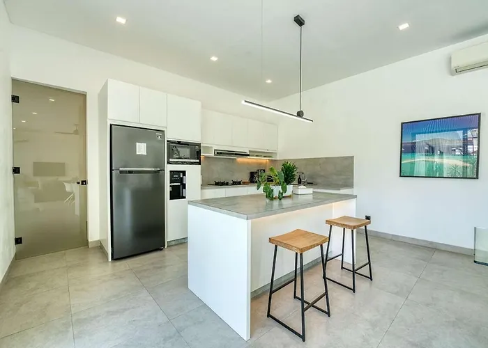 Yuka V1 Modern Tropical 2br With Pool In *