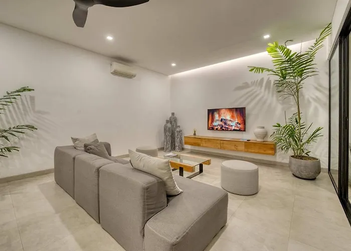 Yuka V1 Modern Tropical 2br With Pool In ヴィラ スミニャック