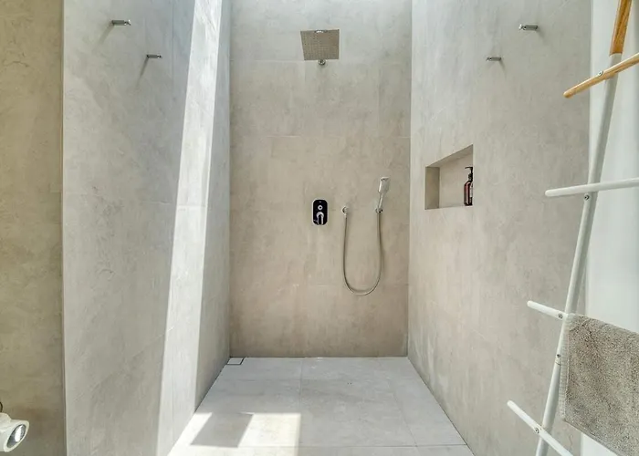 ヴィラ Yuka V1 Modern Tropical 2br With Pool In