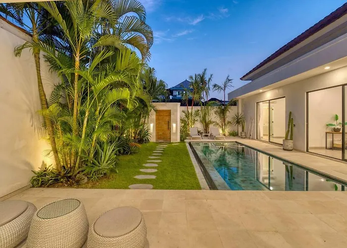 Yuka V1 Modern Tropical 2br With Pool In ヴィラ
